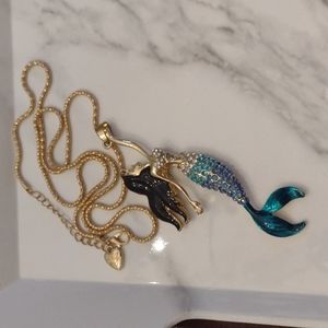 Betsey Johnson Gorgeous Mermaid Sweater Necklace